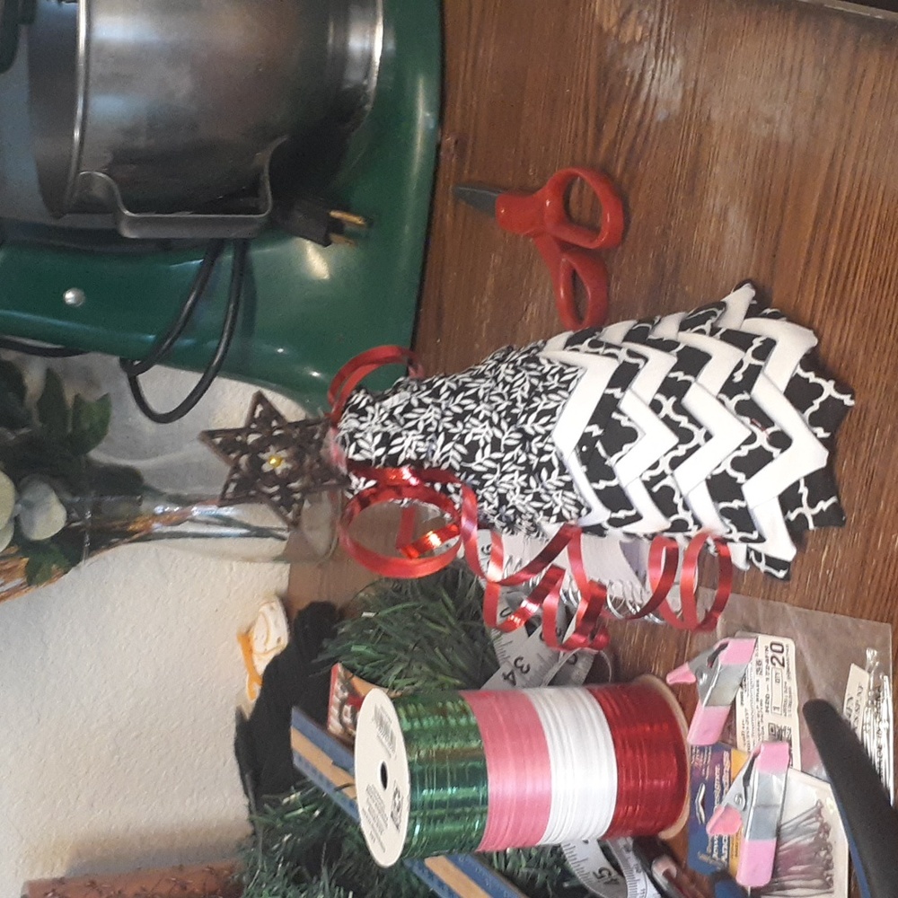 8"Hx4.5"W Quilted Christmas Tree